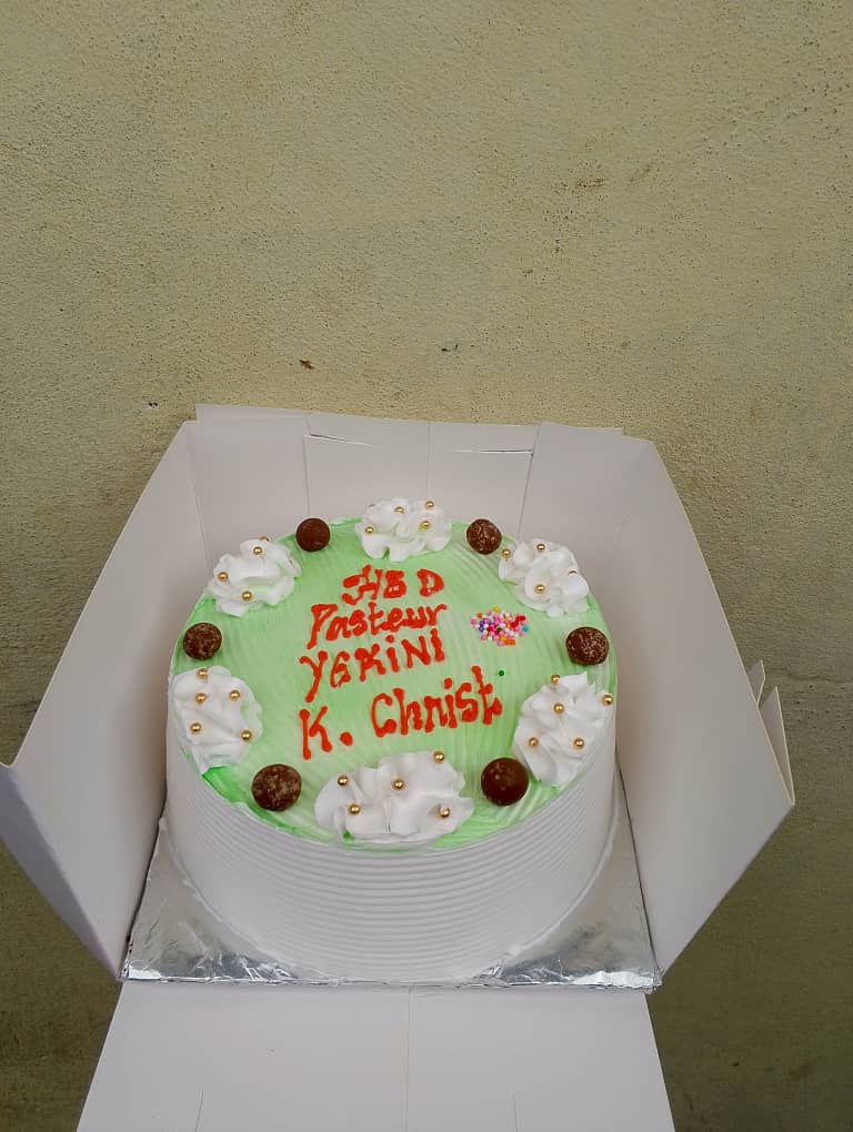 Gâteau  vanillé légèrement coloré